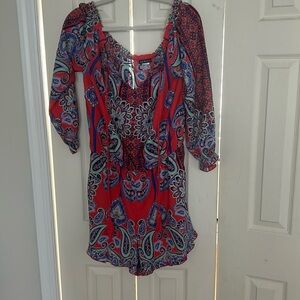 Women’s size L shorts romper 3/4 length sleeve